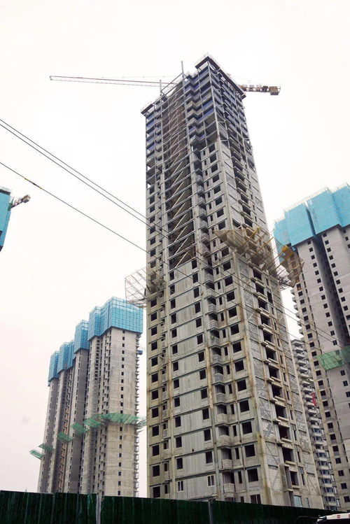 山西建投鋼構(gòu)專(zhuān)業(yè)承包的我省首例裝配式鋼結(jié)構(gòu)高層住宅鋼結(jié)構(gòu)主體封頂